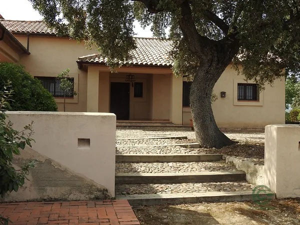 Finca rústica de 9,5 ha en venta en Cáceres