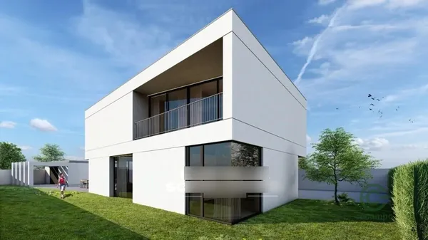 Casa de 0,0622 ha en venta en Ovar, Aveiro