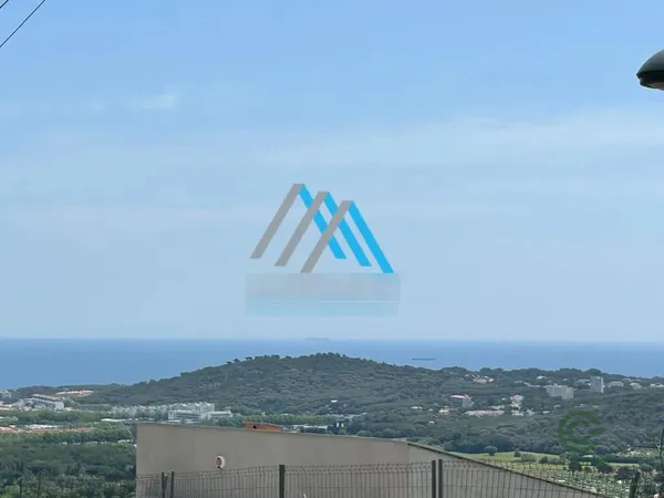 Terreno urbano de 0,0844 ha en venta en Castell d´aro, Girona