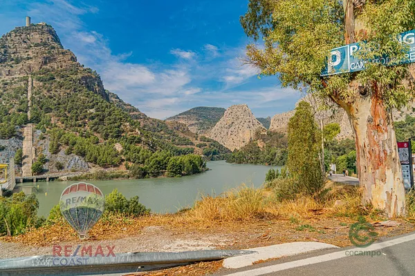 Finca rústica de 0,58 ha en venta en Alora, Malaga