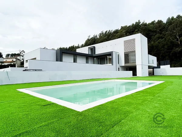 House of 0,3265 ha for sale in Aveiro