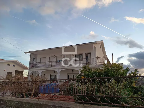 Casa de 0,0688 ha en venta en Covilhã, Castelo branco