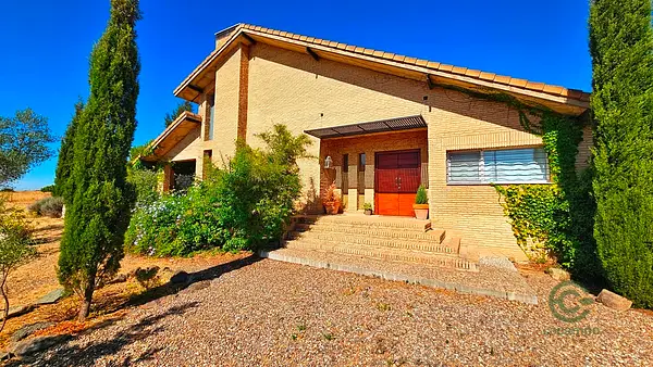 Finca de recreo de 0,36 ha en venta en Sevilla