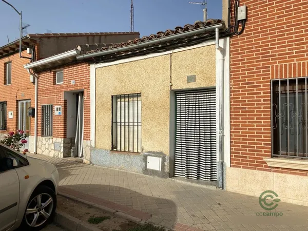 Casa de 0,0143 ha en venta en Nava del rey, Valladolid