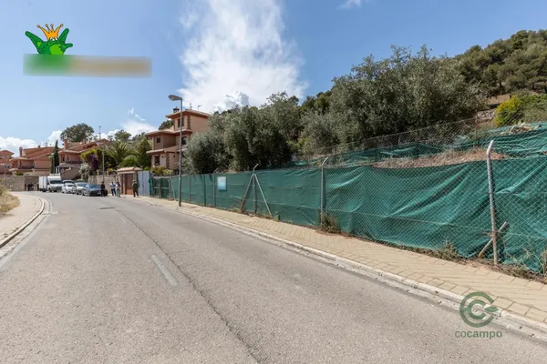 Terreno urbano de 0,07 ha en venta en Granada