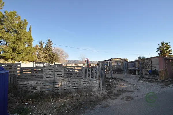 Finca rústica de 0,06 ha en venta en Pinoso, Alicante