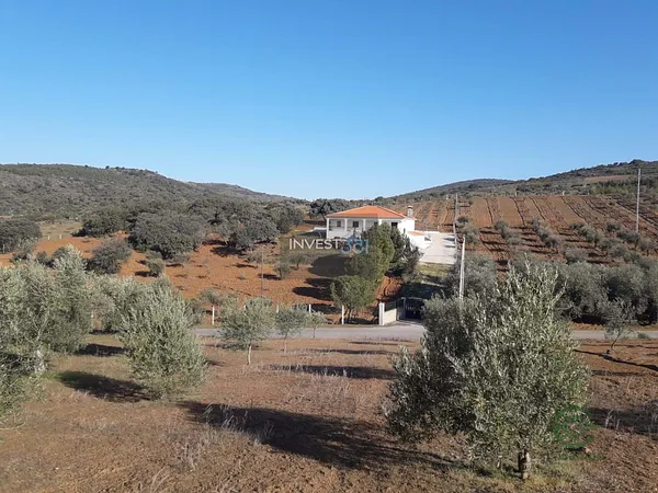 Finca rústica de 1,8 ha en venta en Morais, Bragança