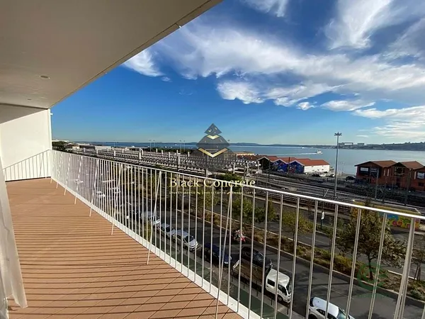 Casa de 0,0569 ha en venta en Misericórdia, Lisboa