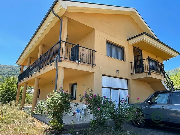 Casa de 0,0645 ha en venta en Corullon, Leon