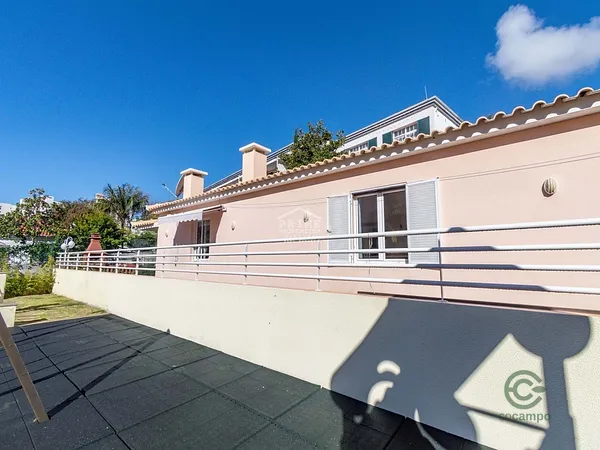 Casa de 0,033 ha en venta en São martinho, Ilha da madeira