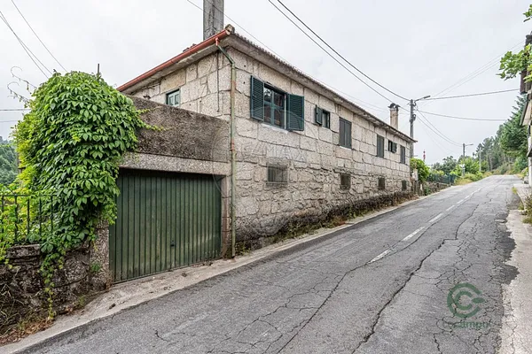 Casa de 0,0248 ha en venta en Bragança