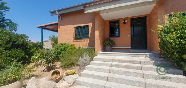 Casa de 0,16 ha en venta en El casar, Guadalajara