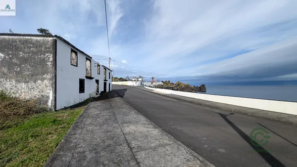 Casa de 0,0434 ha en venta en São roque do pico, Açores