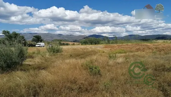 Finca rústica de 5 ha en venta en Cáceres