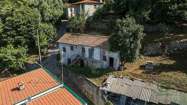 Casa de 0,05 ha en venta en Bragança