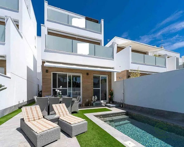 Casa de 0,0144 ha en venta en San pedro del pinatar, Murcia