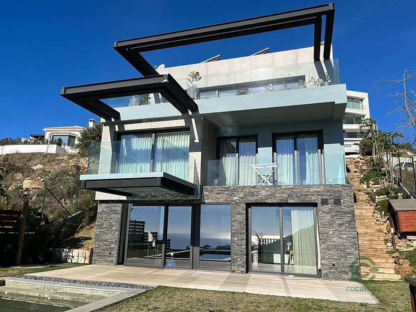 Casa de 0,06 ha en venta en Mijas, Malaga