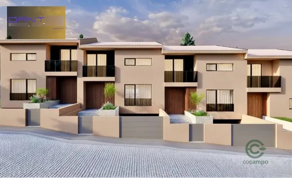 Casa de 0,027 ha en venta en Braga, Braga