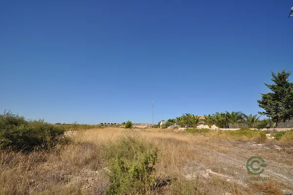 Terreno urbano de 0,5 ha en venta en Abanilla, Murcia