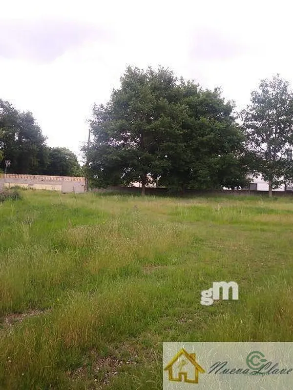 Terreno urbano de 0,06 ha en venta en Lugo, Lugo