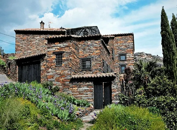 Finca rústica de 0,0292 ha en venta en Patones, Madrid