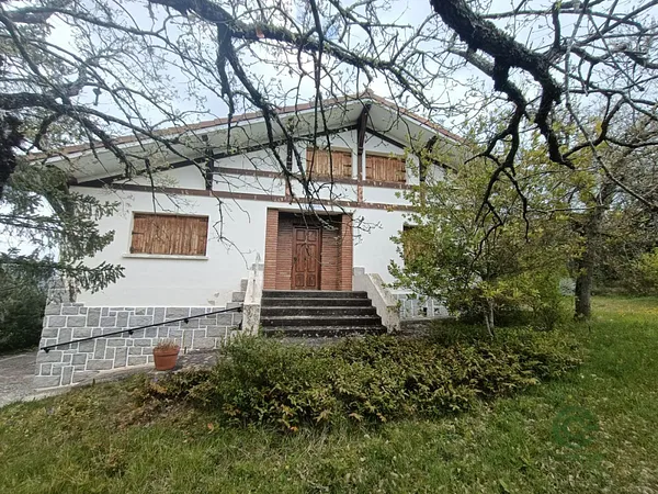 Finca rústica de 0,4 ha en venta en Zigoitia, Alava