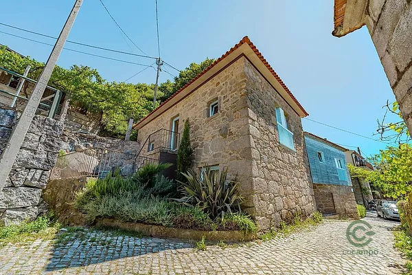 Casa de 0,0135 ha en venta en Bragança