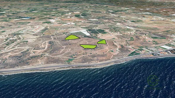 Terreno urbano de 1,9431 ha en venta en Velez-malaga, Malaga