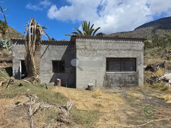 Finca agrícola de 0,0773 ha en venta en Vallehermoso, Sta.cruz tener.