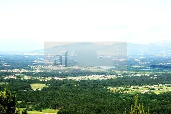 Terreno urbano de 0,1786 ha en venta en Tomiño, Pontevedra