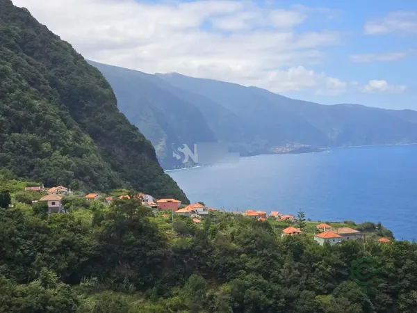 Finca de recreo de 0,1582 ha en venta en Ponta delgada, Ilha da madeira