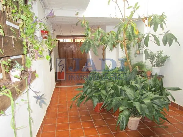 Casa de 0,0309 ha en venta en Valdepeñas, Ciudad real