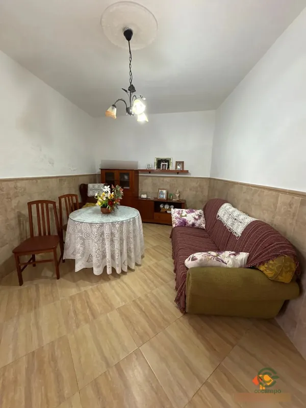 Casa de 0,038 ha en venta en Mérida, Badajoz