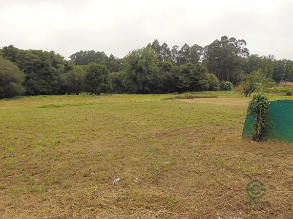 Terreno urbano de 0,11 ha en venta en La coruña