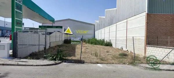 Terreno urbano de 0,0611 ha en venta en Torreperogil, Jaen