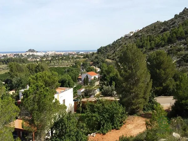 Terreno urbano de 0,1 ha en venta en Denia, Alicante