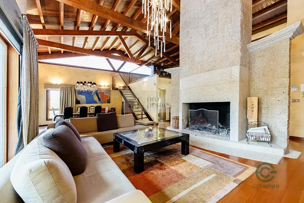 Casa de 0,15 ha en venta en Vigo, Pontevedra