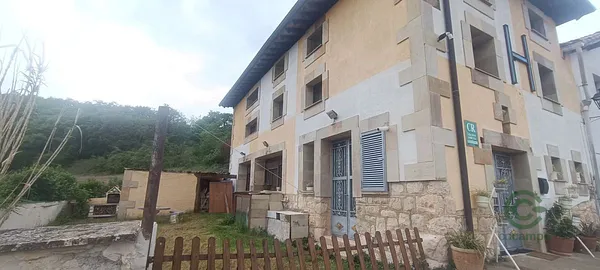 Finca de recreo de 0,03 ha en venta en Campezo, Alava