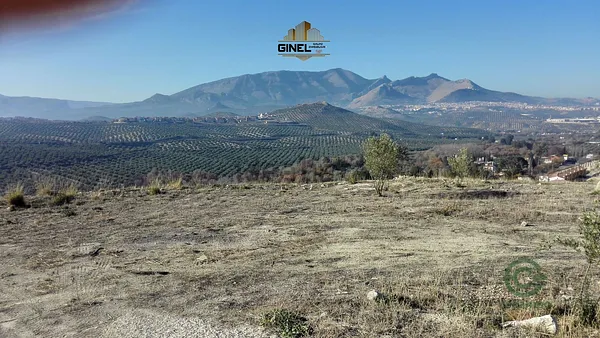 Terreno urbano de 0,06 ha en venta en Jaen, Jaen
