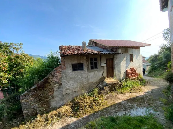 Casa de 0,037 ha en venta en Piloña, Asturias