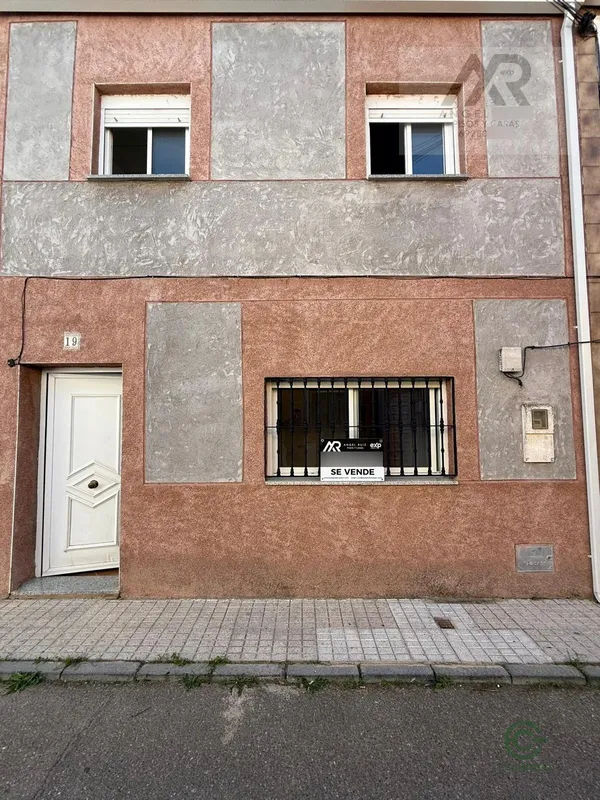Casa de 0,011 ha en venta en Mérida, Badajoz