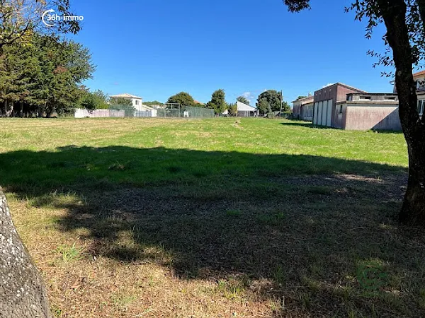 Terrain urbain de 2,58 ha pour vente à Nouvelle-aquitaine