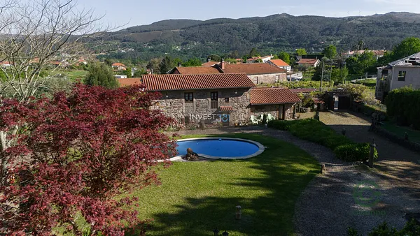 Casa de 0,22 ha en venta en Covas, Viana do castelo