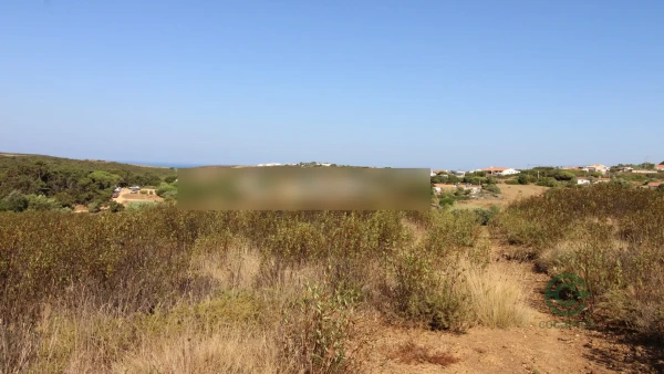 Finca rústica de 2,475 ha en venta en Aljezur, Algarve