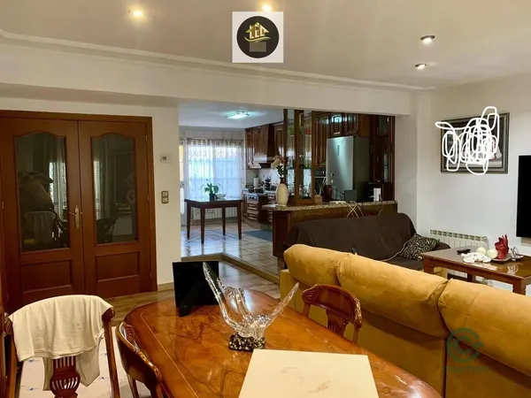 Casa de 0,0257 ha en venta en Los villares, Jaen