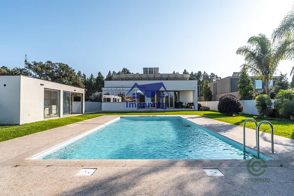 Casa de 0,1488 ha en venta en Póvoa de varzim, Porto