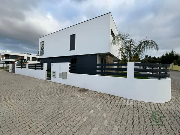 Casa de 0,042 ha en venta en Setúbal, Setúbal