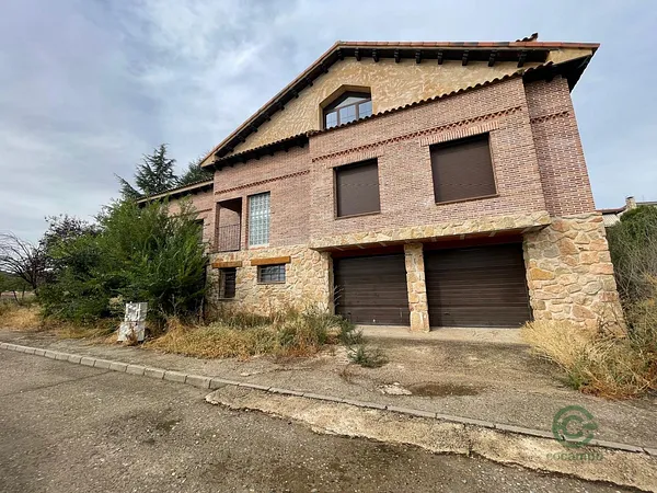 Casa de 0,1 ha en venta en Espinosa de henares, Guadalajara