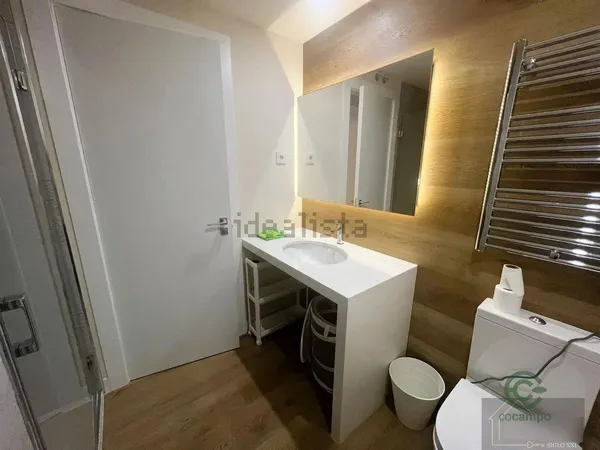 Casa de 0,0385 ha en venta en Madrid