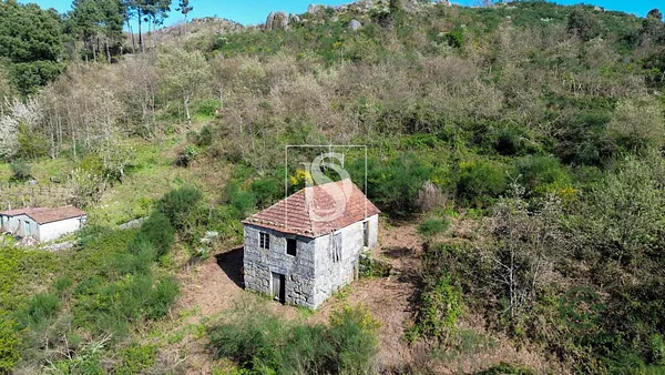 Finca rústica de 0,97 ha en venta en Baião, Porto